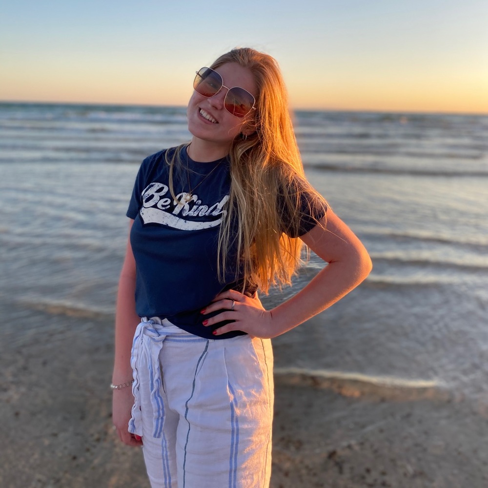 Meet your Posher, Hailey